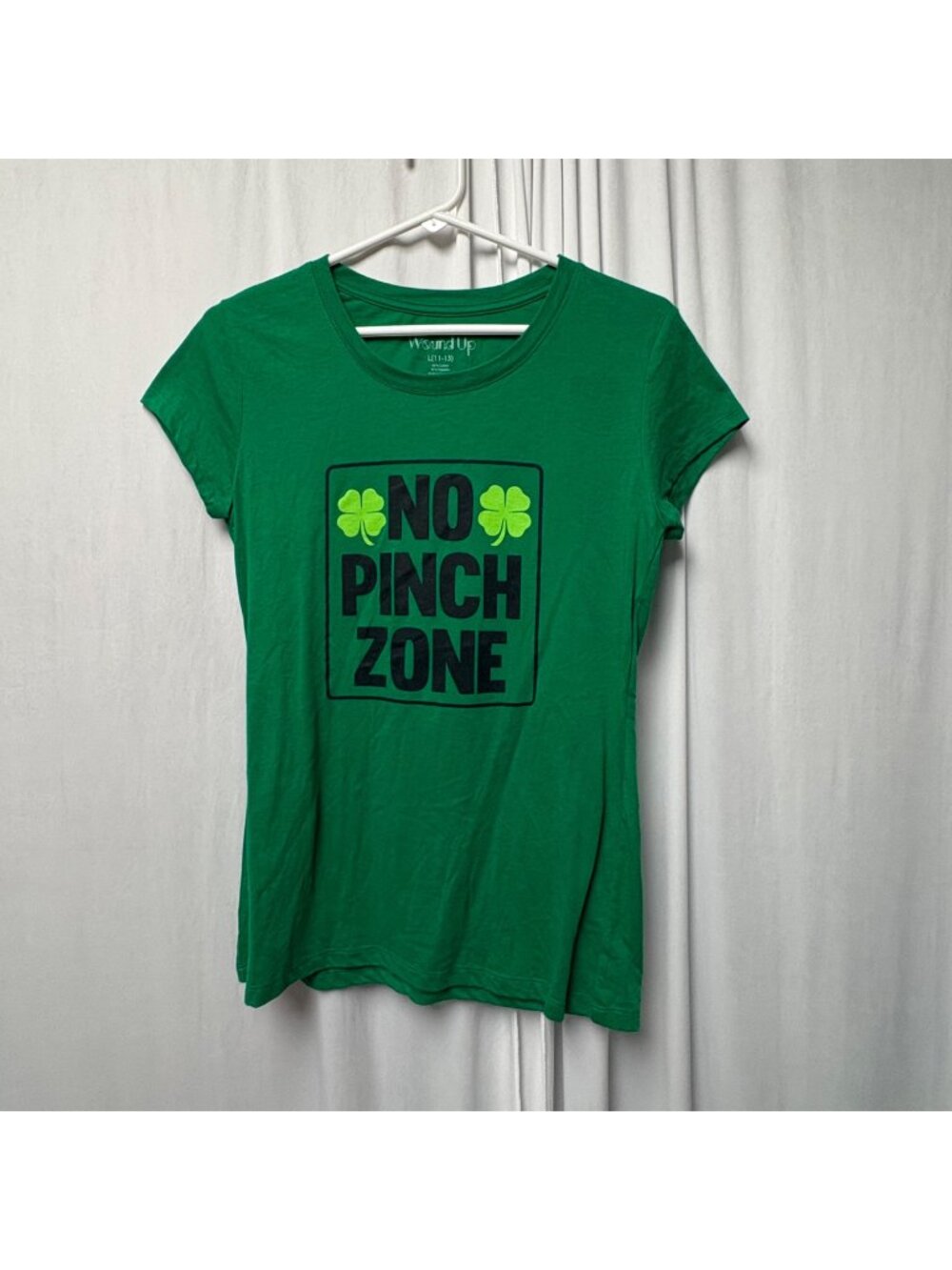 No Pinch Zone Green Graphic Tee Womens Large 11-13 St Patricks Day Lucky Clover